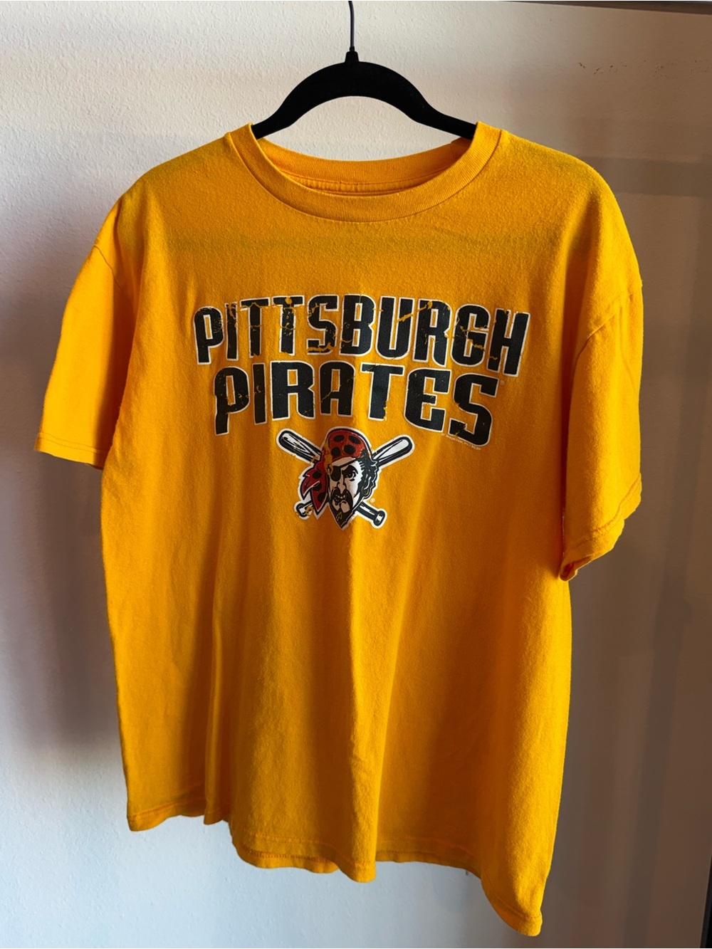 MLB Pittsburgh Pirates Yellow Graphic Tee